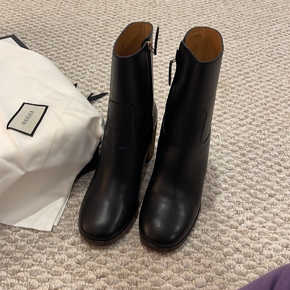 Gucci boots black color with golden heels. - Picture 6 of 6